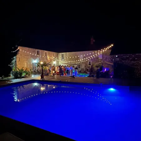 Apartmán Romantique 25min Du Futuroscope Oyre