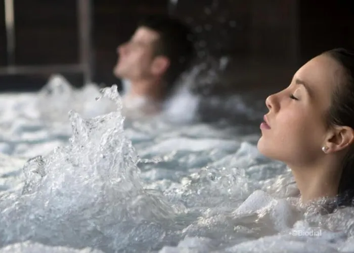 Romantique 25min Du Futuroscope * Oyre