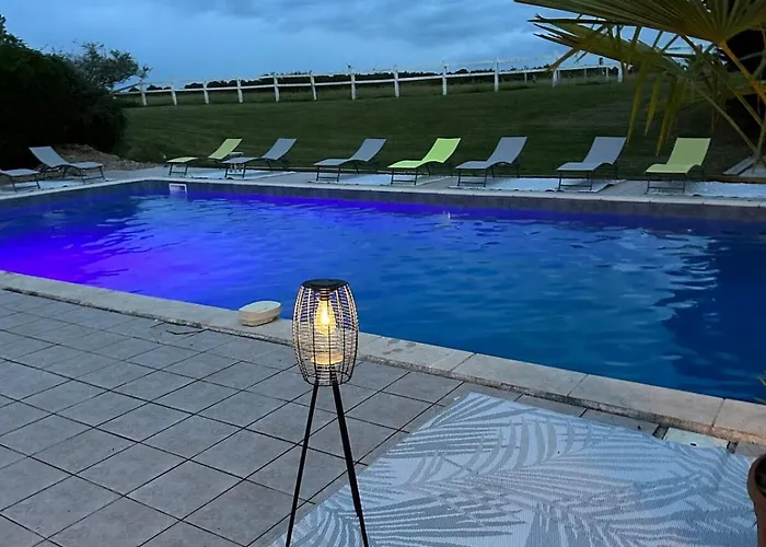 Romantique 25min Du Futuroscope Apartamento Oyre